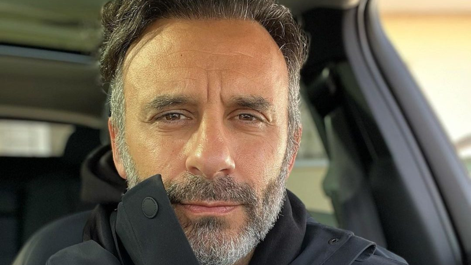 “É a pessoa com menos piada em Portugal” Rui Unas responde. On fm